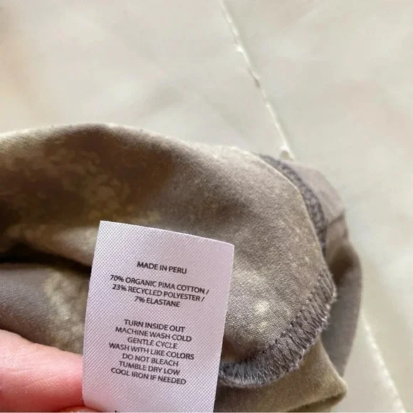 RHONE Reverse Tie Dye Tee T-Shirt Mens Size Small Pima Cotton Crewneck Tan Cream - Picture 8 of 11